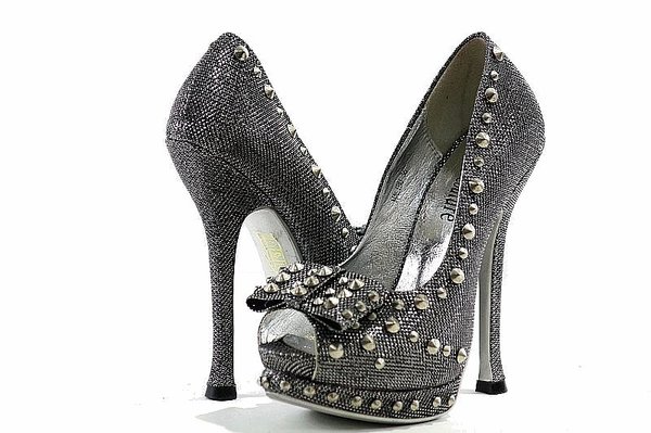  Lady Couture Women's Fashion Shoes Malibu Peep Toe Studded Heels 