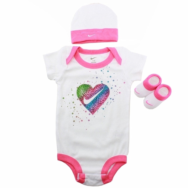  Nike Infant Girl's Swoosh Bubble Heart 3-Piece Set (Hat, OneZ & Booties) 