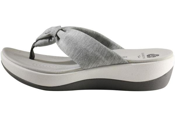 arla glison flip flop