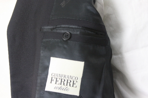 Gianfranco Ferrre Suit Men's 3-Button Navy Wool 2-Back Vent | JoyLot.com